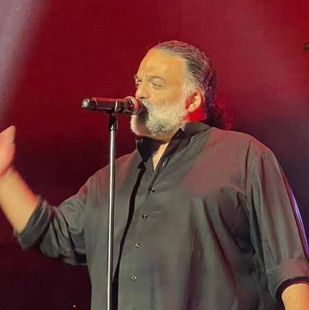 خرید و دانلود آهنگ بی کلام من با توام از علیرضا عصار