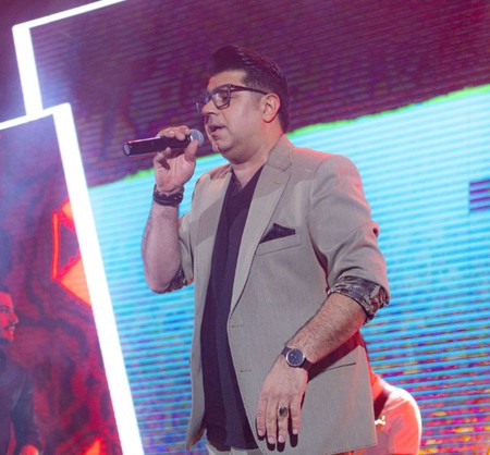 خرید و دانلود آهنگ بی کلام چنان از دیدنت دورم