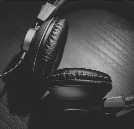 خرید و دانلود آهنگ بی کلام ۱۸۰ درجه ایوب قلعه