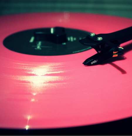 خرید و دانلود آهنگ بی کلام وای وای تو با موهای فرفریت چی از جونم میخوای