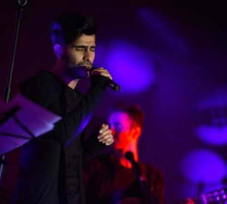 خرید و دانلود آهنگ بی کلام علی پارسا عطر عشق